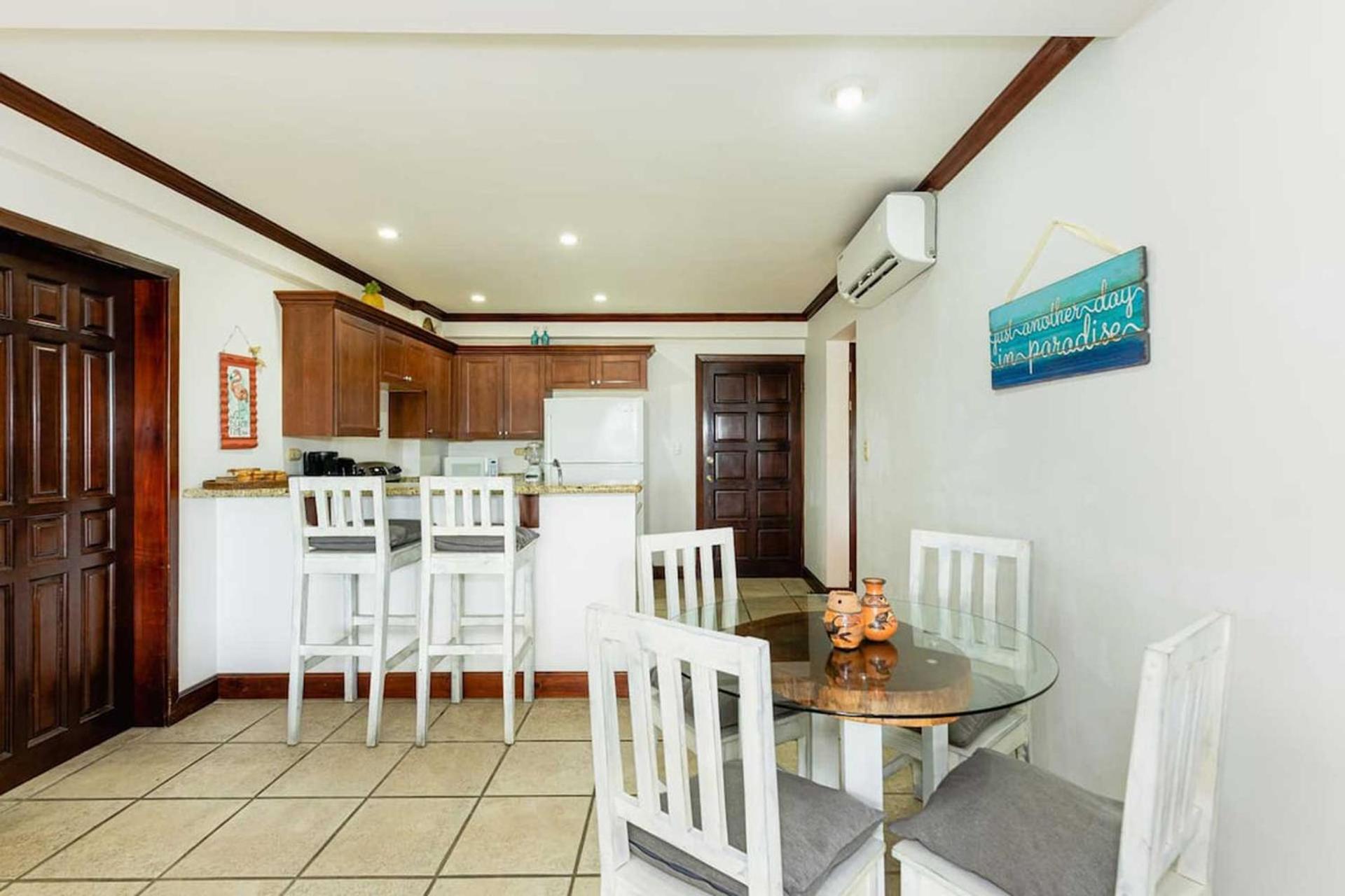 プラヤ・フラミンゴ Newly Remodeled Unit In Flamingo With Sweeping Ocean Views From Big Terraceヴィラ エクステリア 写真